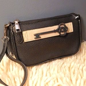 Wristlet Belyn Key